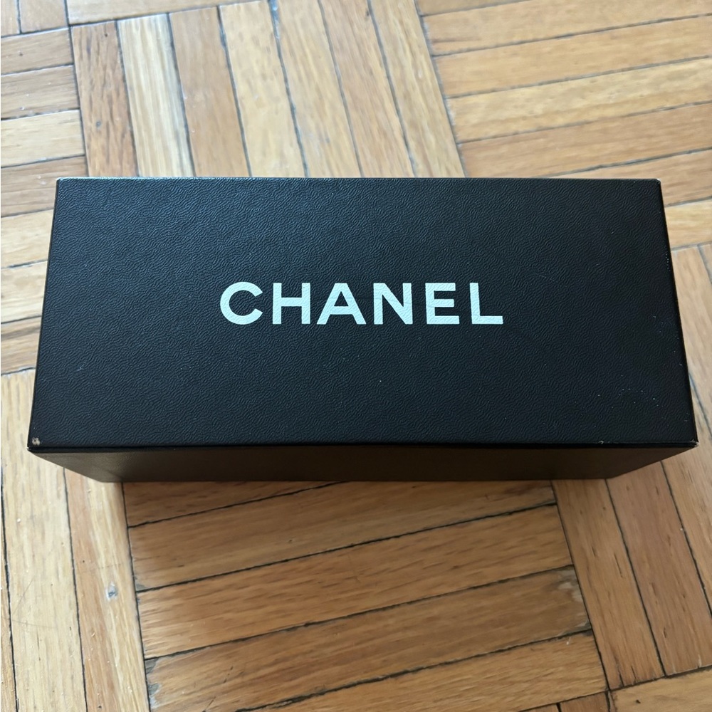 Authentic Chanel Sunglasses. Comes w box and sunglasses case. All pictured. - Picture 4 of 6